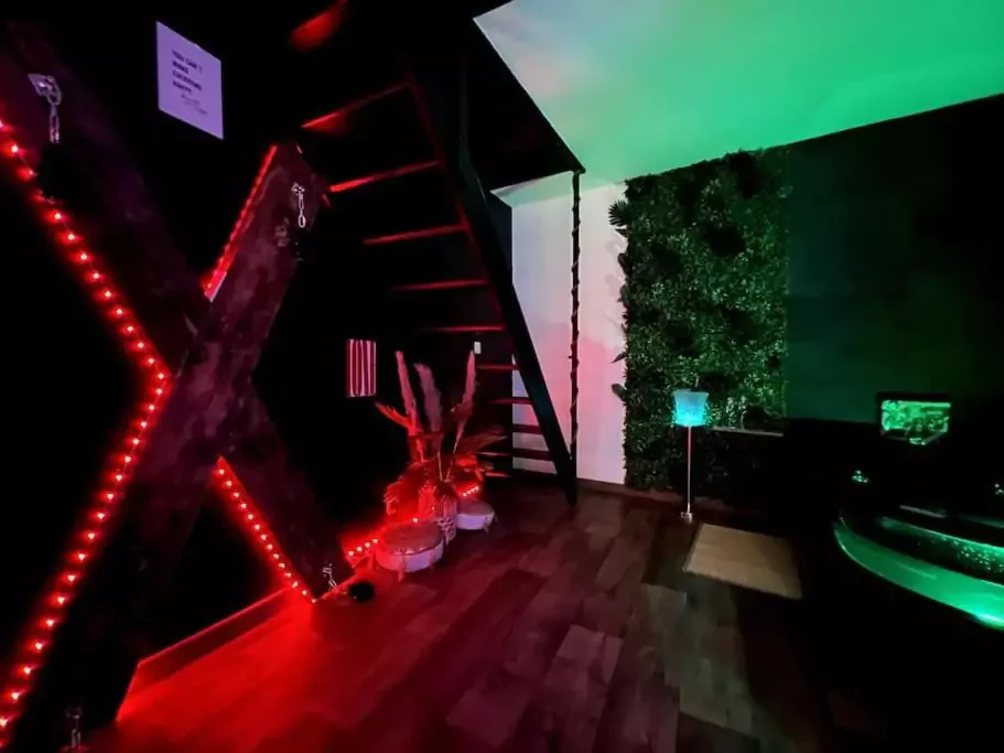 Red love room
