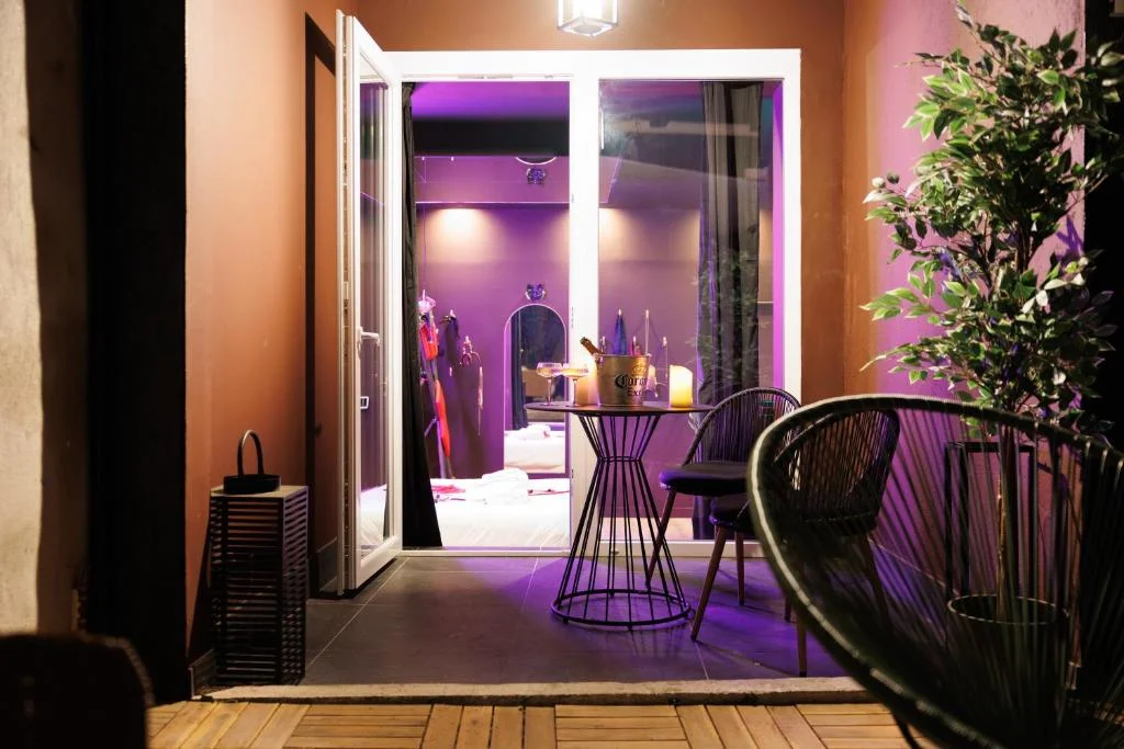 Love Room Aphrodisia | Hébergement romantique à Marseille
