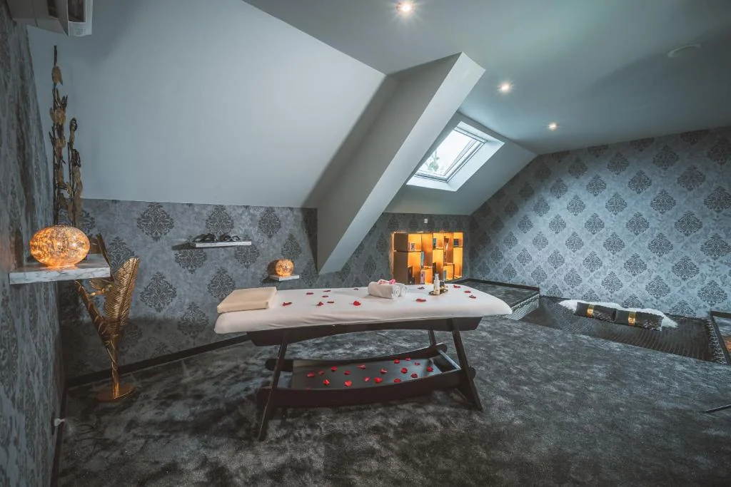 Le Secret de l'Elixir - Love gite avec Spa nage privatif et espace coquin