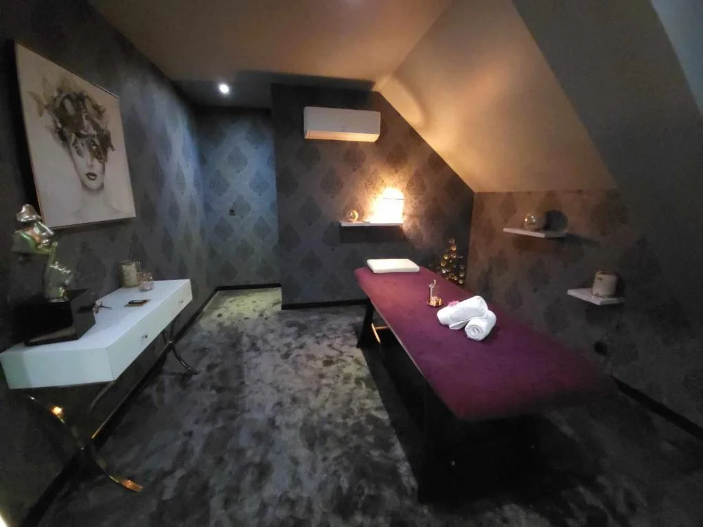 Le Secret de l'Elixir - Love gite avec Spa nage privatif et espace coquin