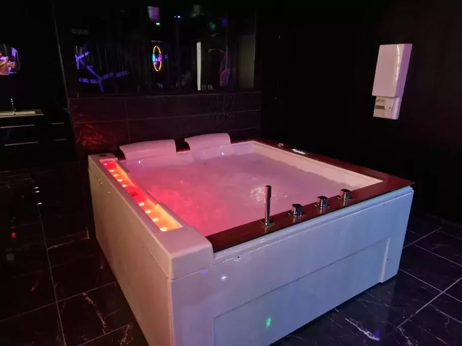 UrbanSpa60