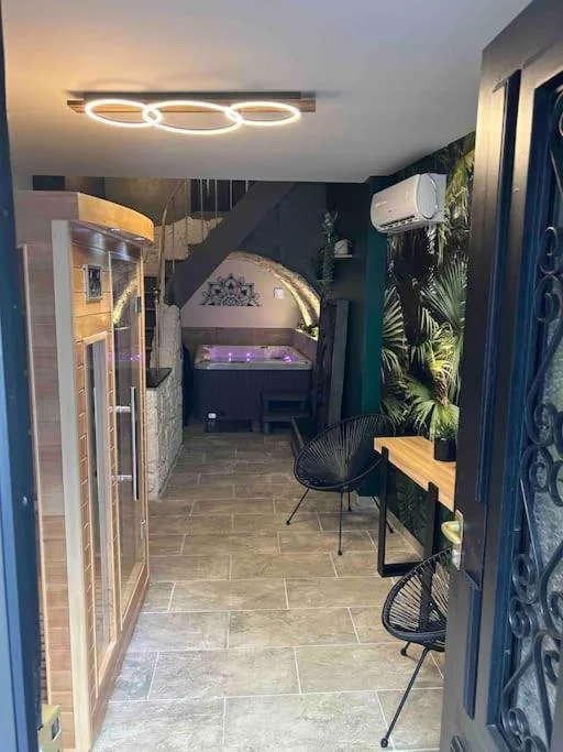 Love Room La Parenthèse – Chambre Romantique à Carnoules