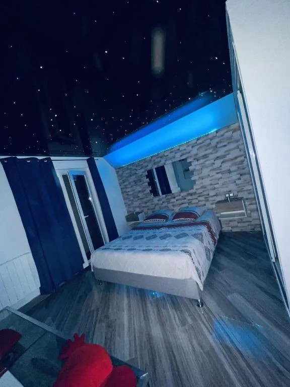 Romantique L'Escapade Jacuzzi