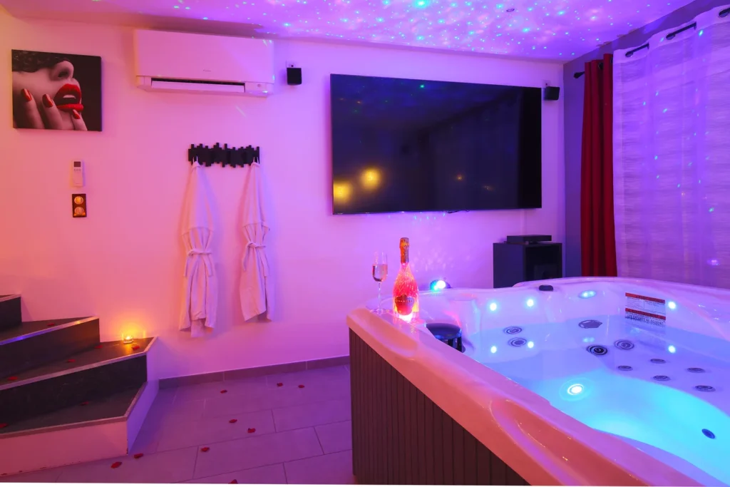 Villa lovenight jacuzzi spa et pièce secrète 50 nuances de Grey, photo 14