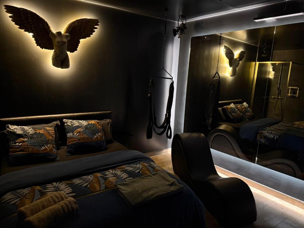 Crescendo 9 Love Room