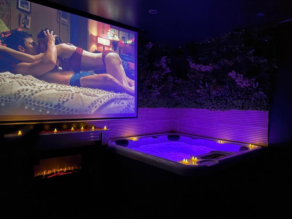 Crescendo 9 Love Room