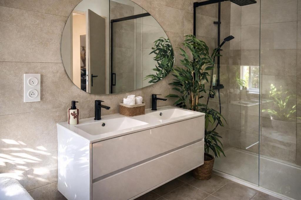 La Villa Lova - Suite romantique avec jacuzzi privatif
