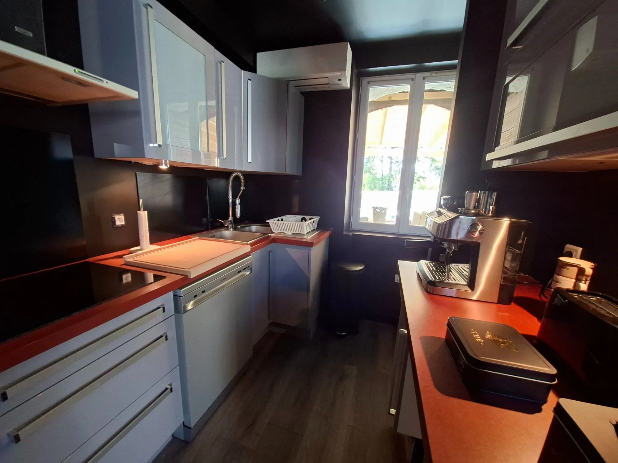 Love Room Sensation avec Jacuzzi et Sauna