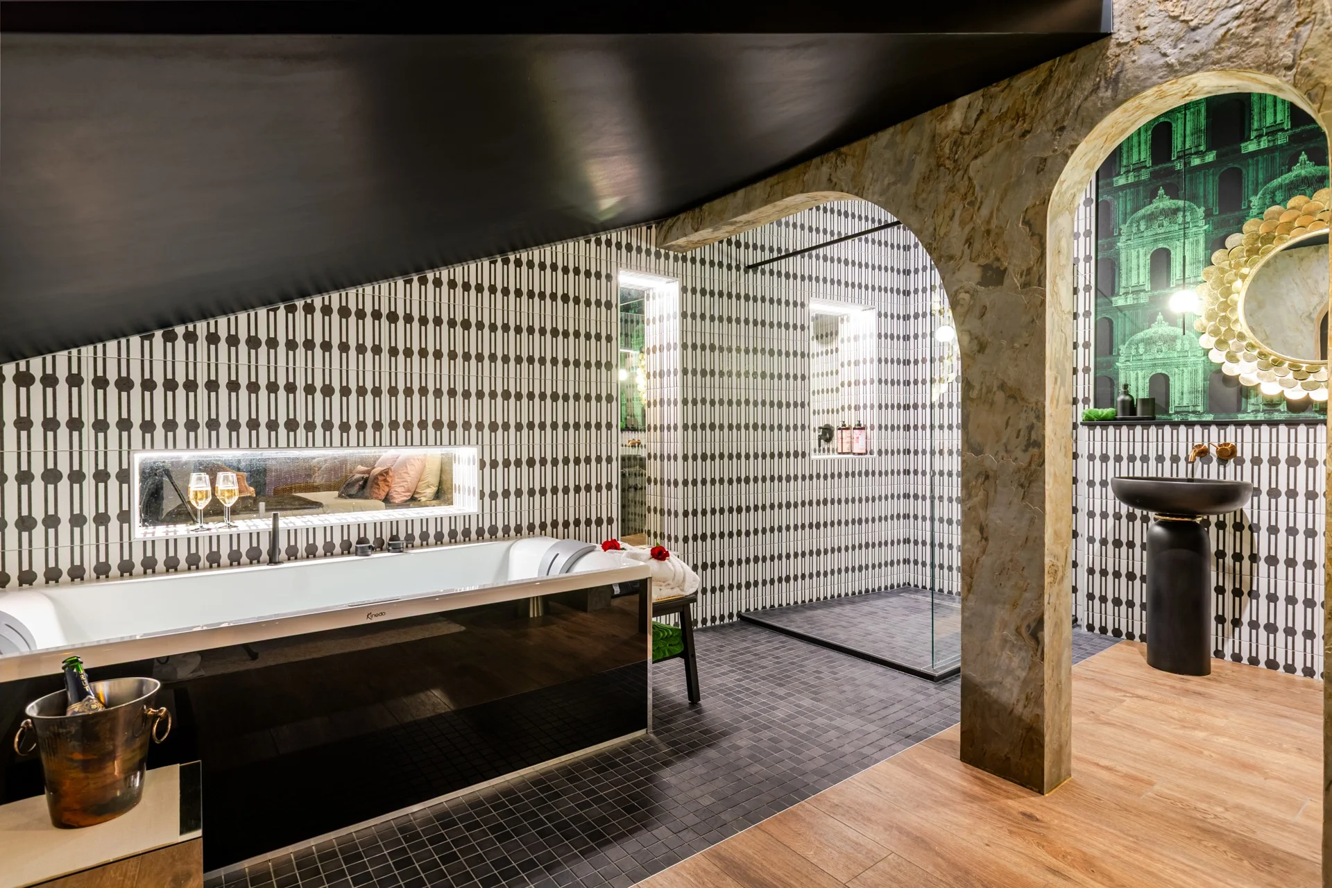 La Crypte du Désir – Love Room avec jacuzzi privatif, sauna et pièce secrète à Haguenau en Alsace